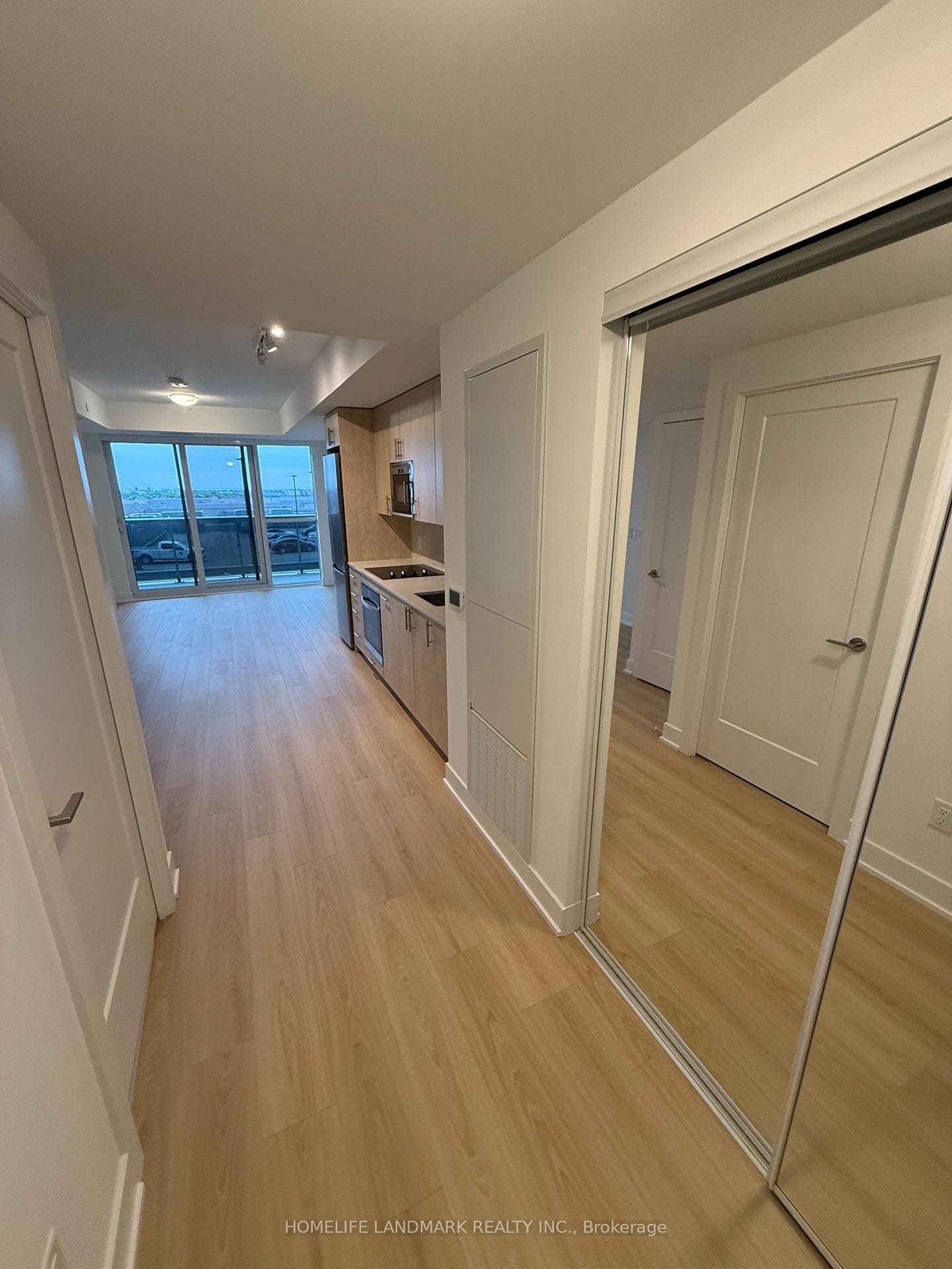 2545 Simcoe Street Unit 539 photo 12