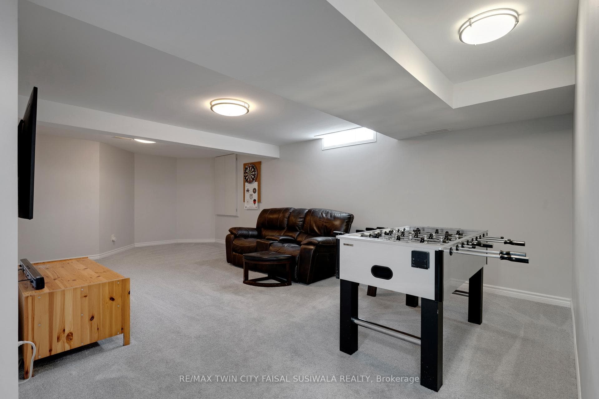 158 Mcmeeken Drive photo 43