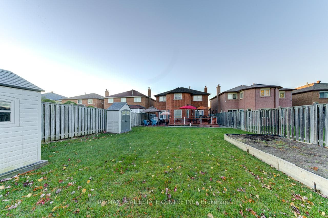 106 Havelock Drive photo 40