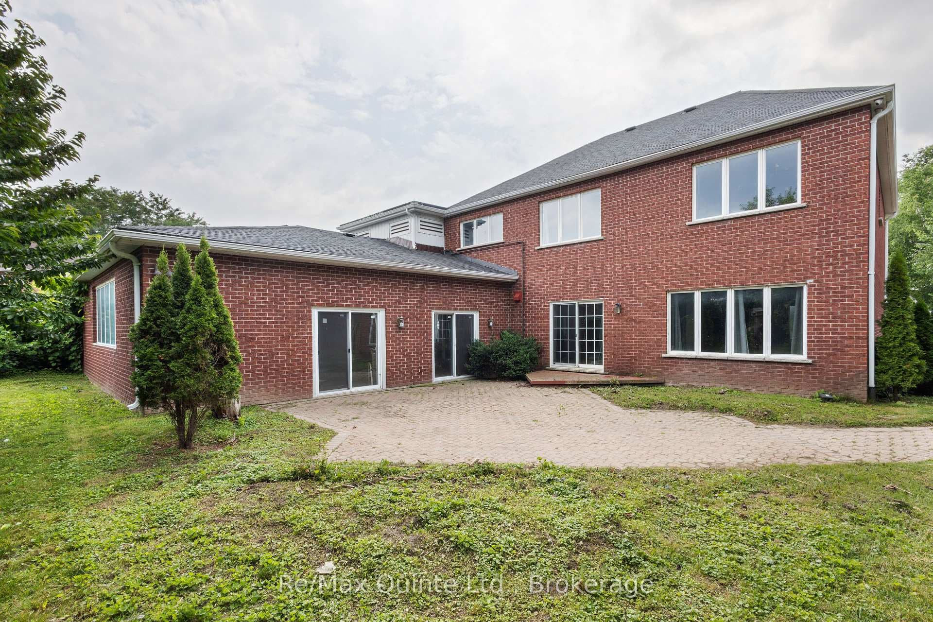 17 Applewood Court photo 6