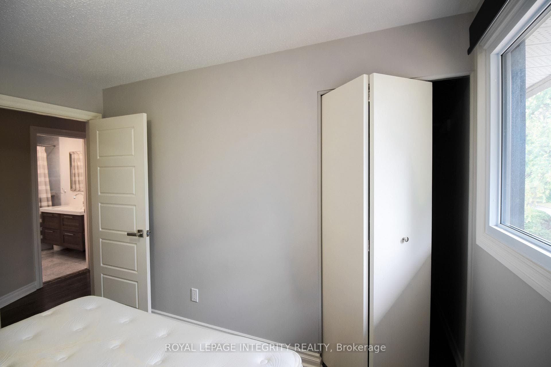 2550 Traverse Drive photo 20