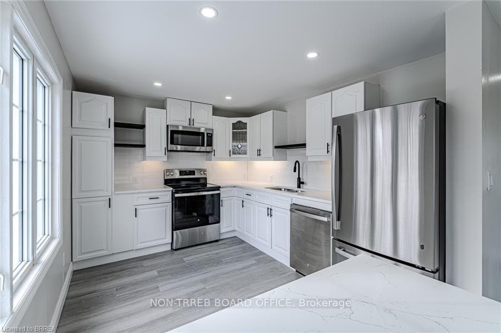 44 Gladstone Avenue photo 10