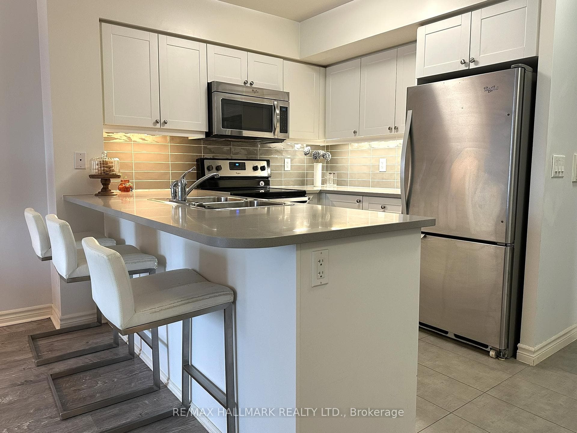25 Lower Simcoe Street Unit 626 photo 10