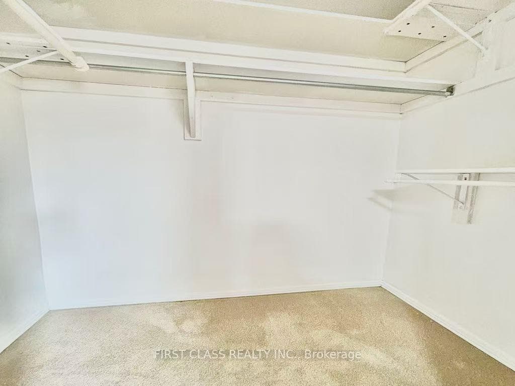 4230 Perivale Road photo 12