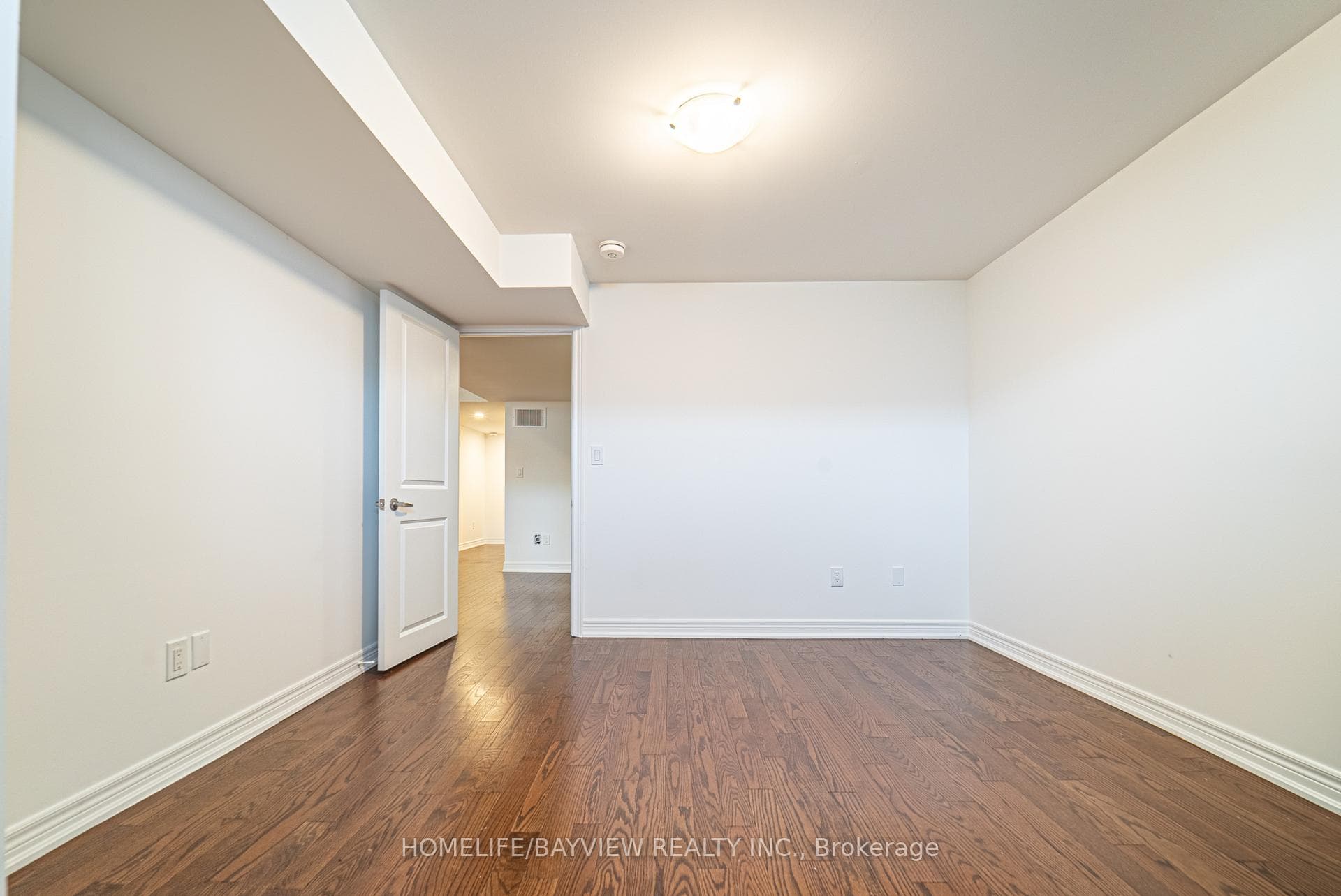 99 Kingsmere Crescent photo 34
