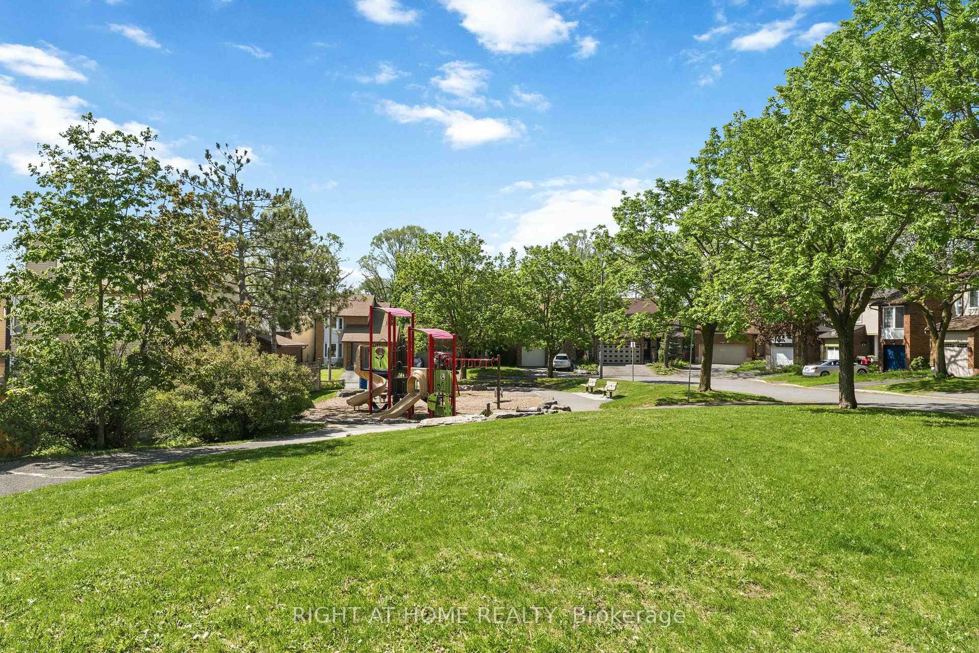 981 Barwell Avenue photo 30