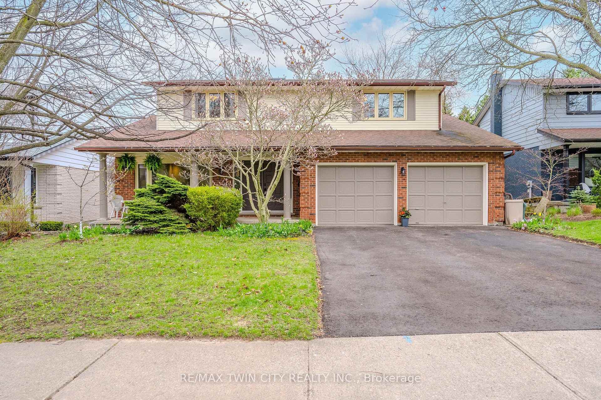 113 Sandford Fleming Drive photo 1