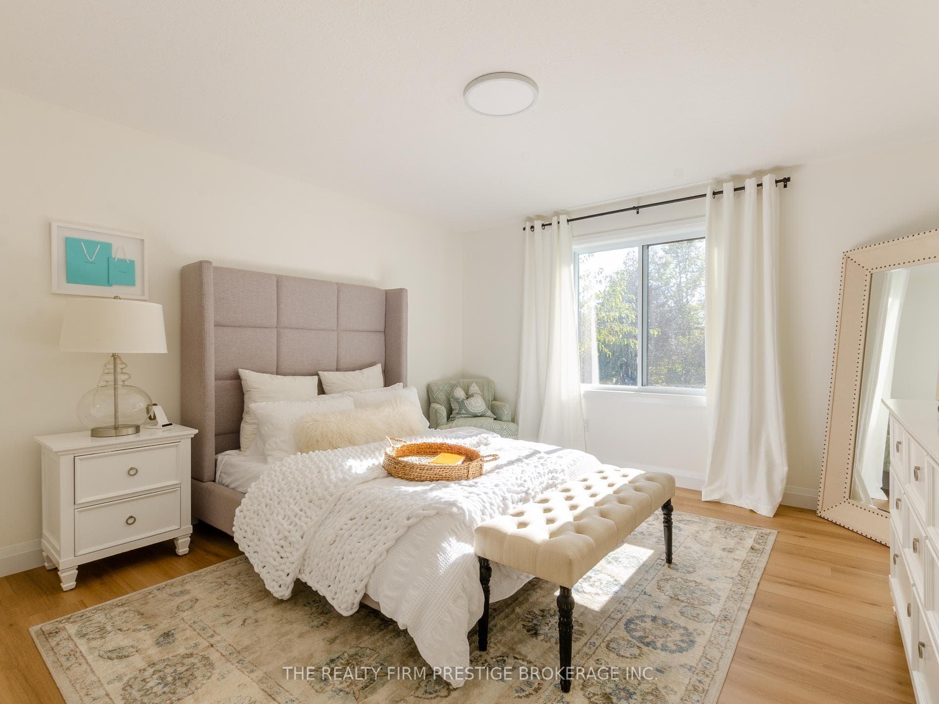 32 Broadway Avenue photo 12