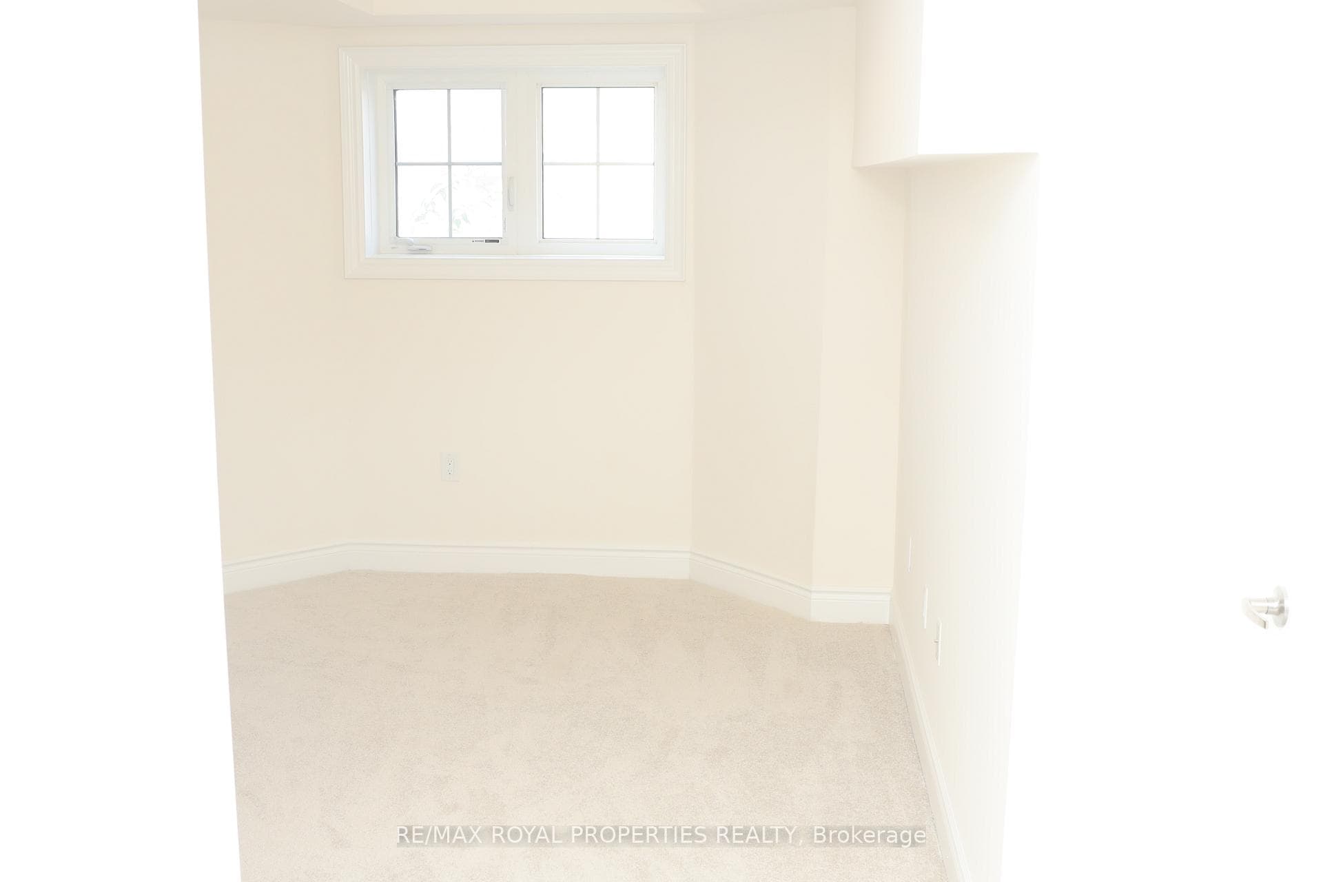 308 Coronation Road photo 18