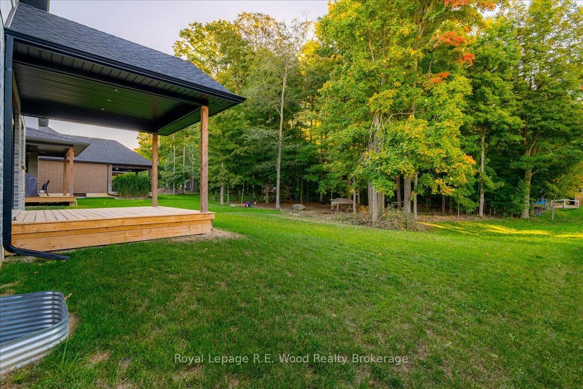 61 Sunview Drive photo 28