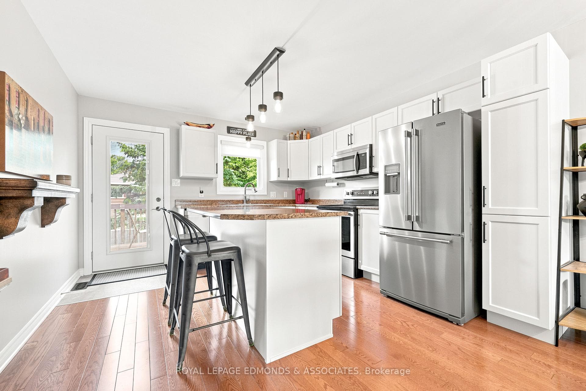 375 Patricia Avenue photo 14
