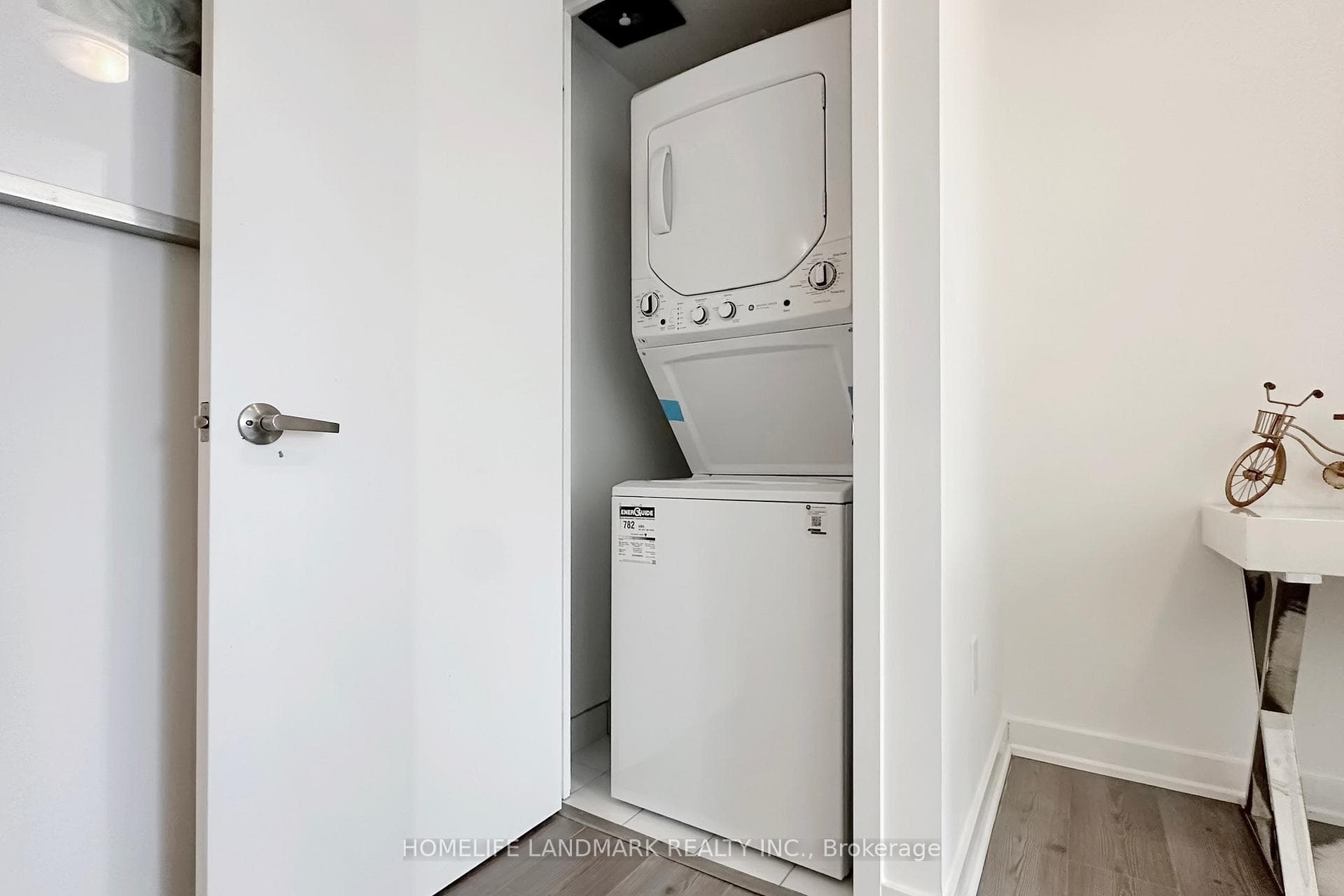 25 Telegram Mews Unit 4210 photo 22