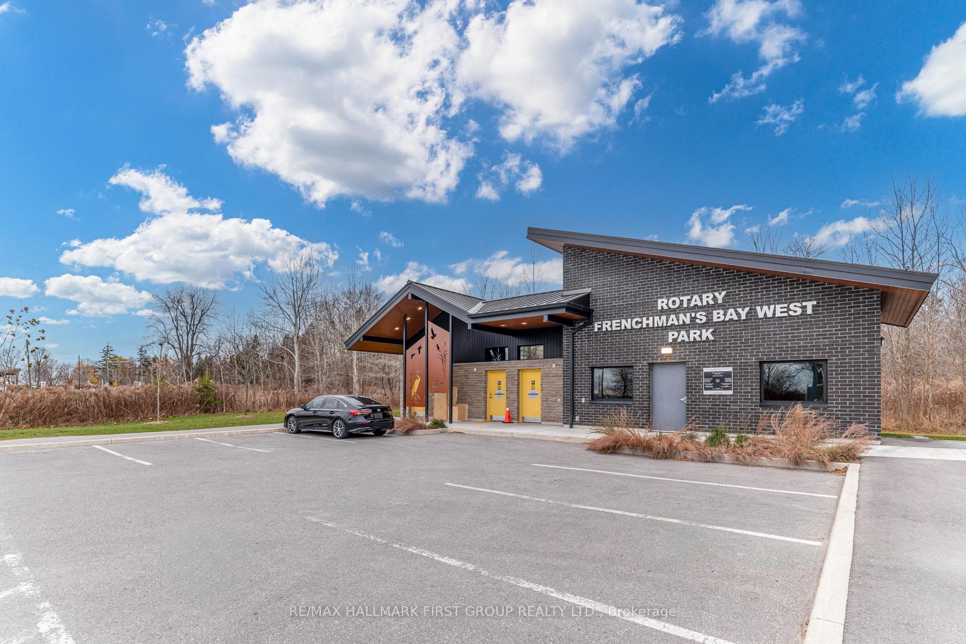 837 Hillcrest Road photo 32