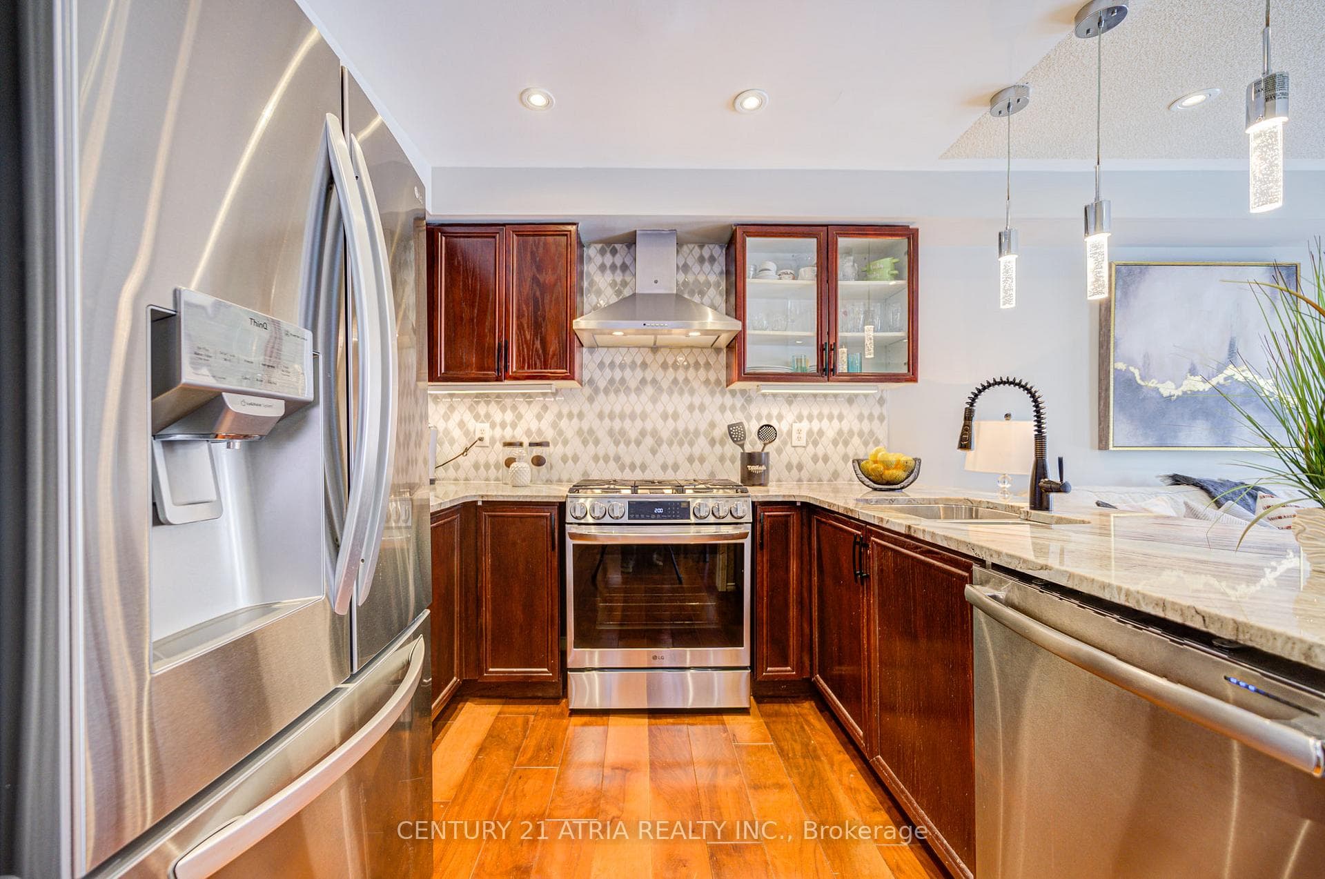 98 Woodroof Crescent photo 20