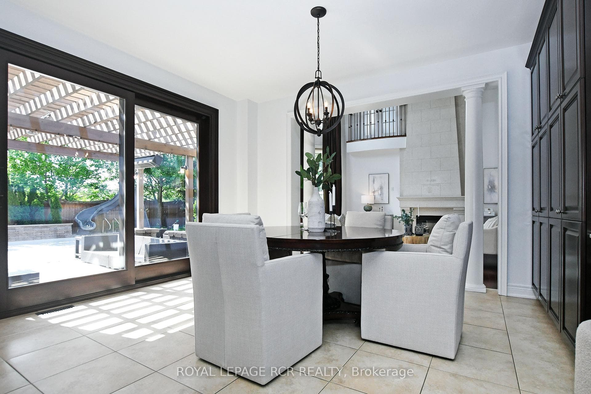 36 Soleil Boulevard photo 8