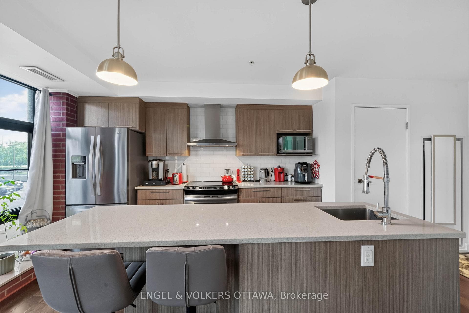 555 Anand Private Unit 206 photo 12