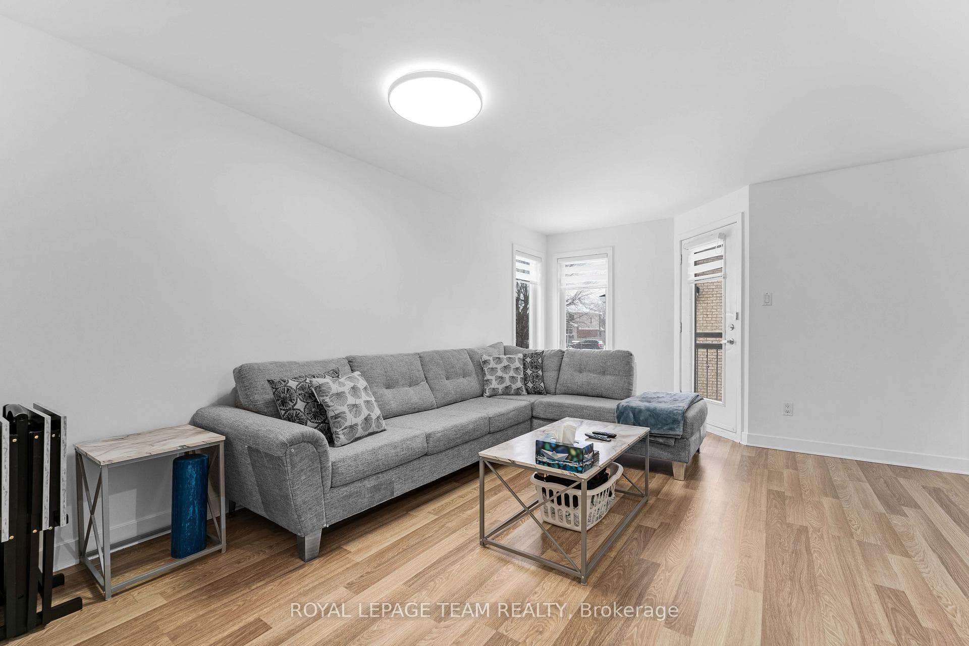 4528A Innes Road photo 10