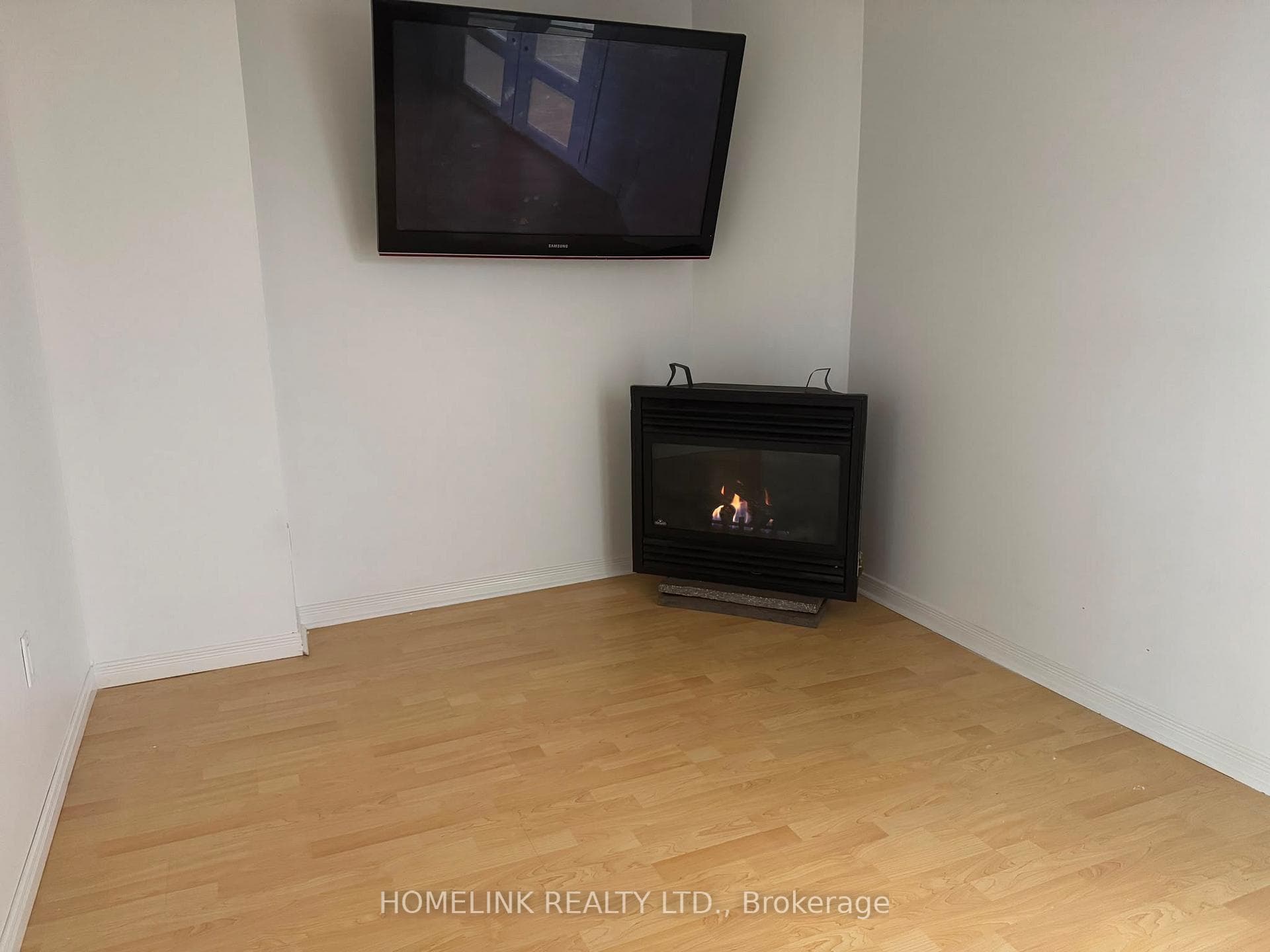 1115 Silverfox Court photo 6
