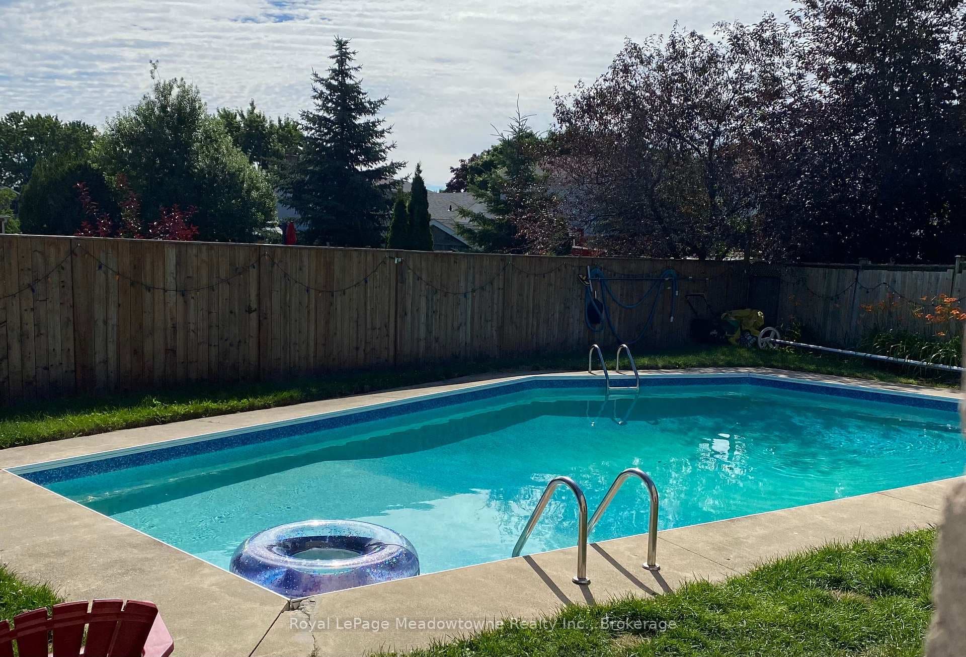 572 Brock Court photo 41