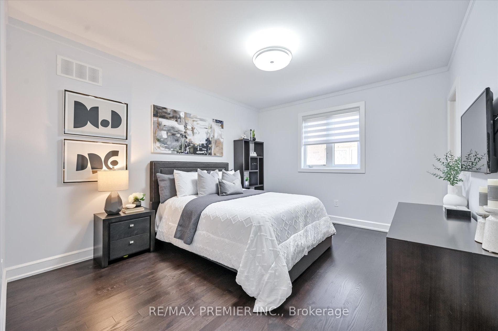 346 Farrell Road photo 32