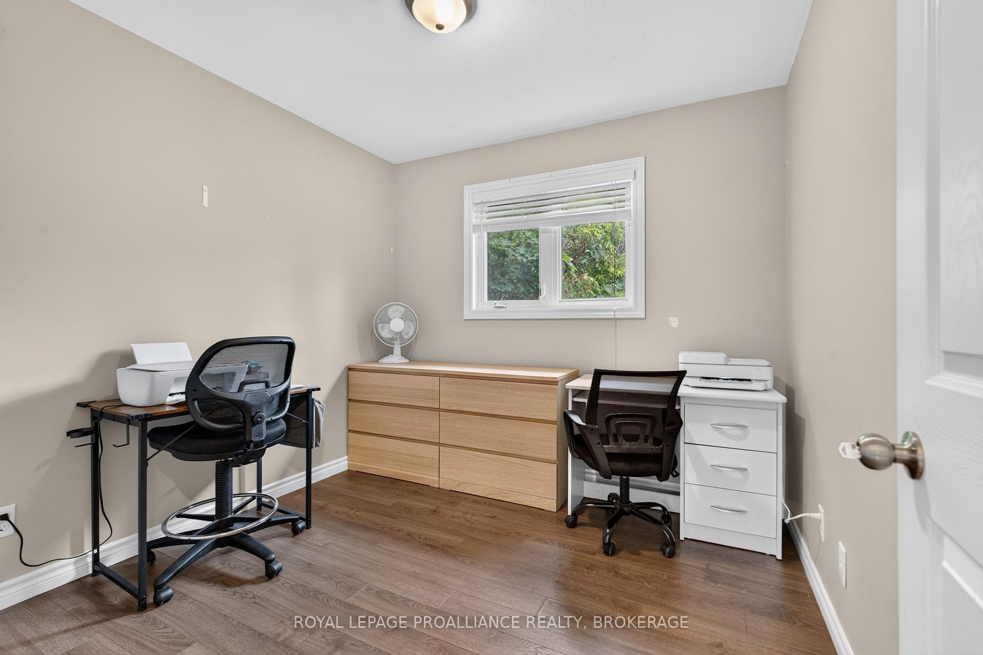 251 Yonge Street photo 22