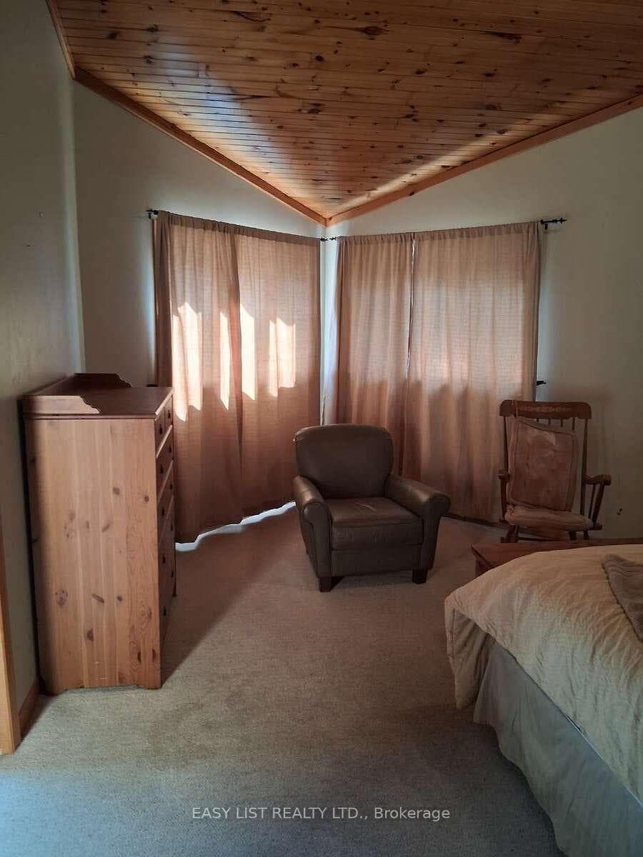 175 Old Man's Lake Lane photo 28