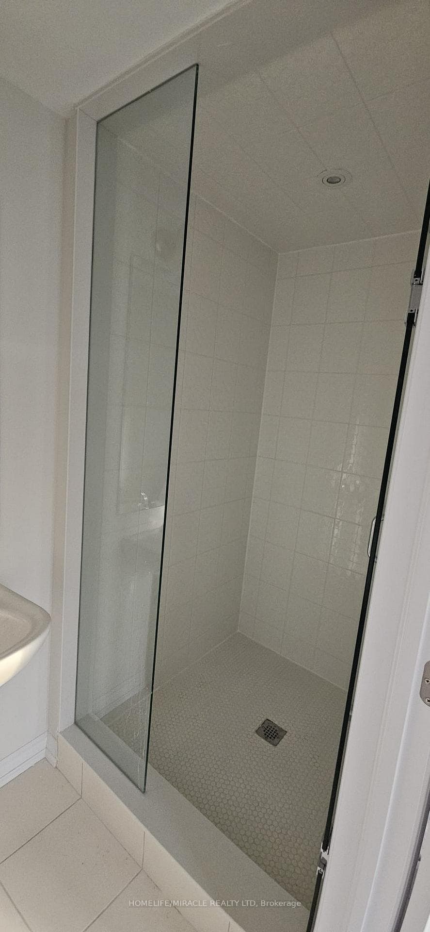 Main floor Washroom