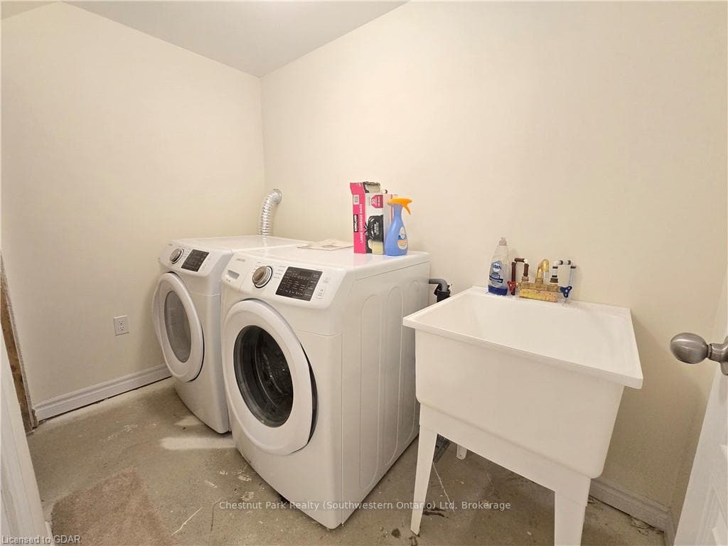 88 DECORSO Drive Unit 41 photo 5
