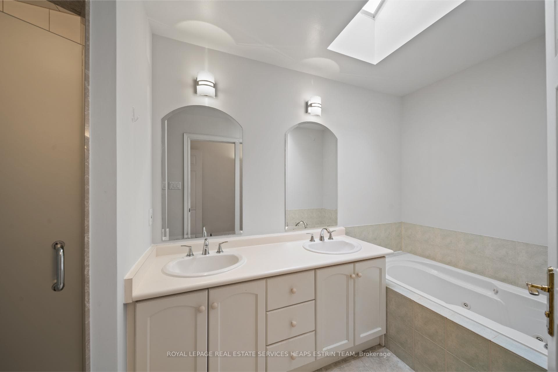1 Beaufield Avenue photo 19