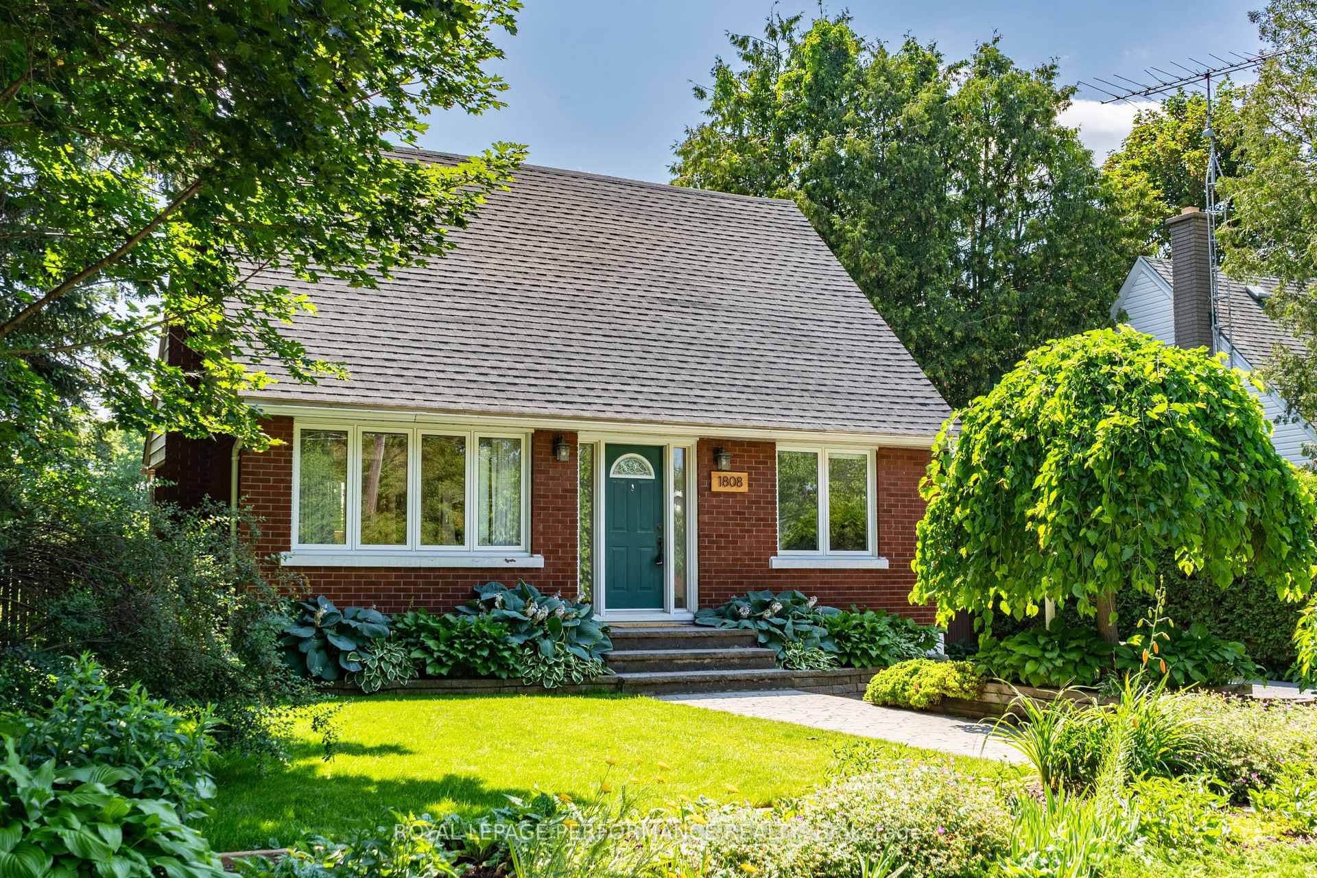 1808 Russell Road photo 2