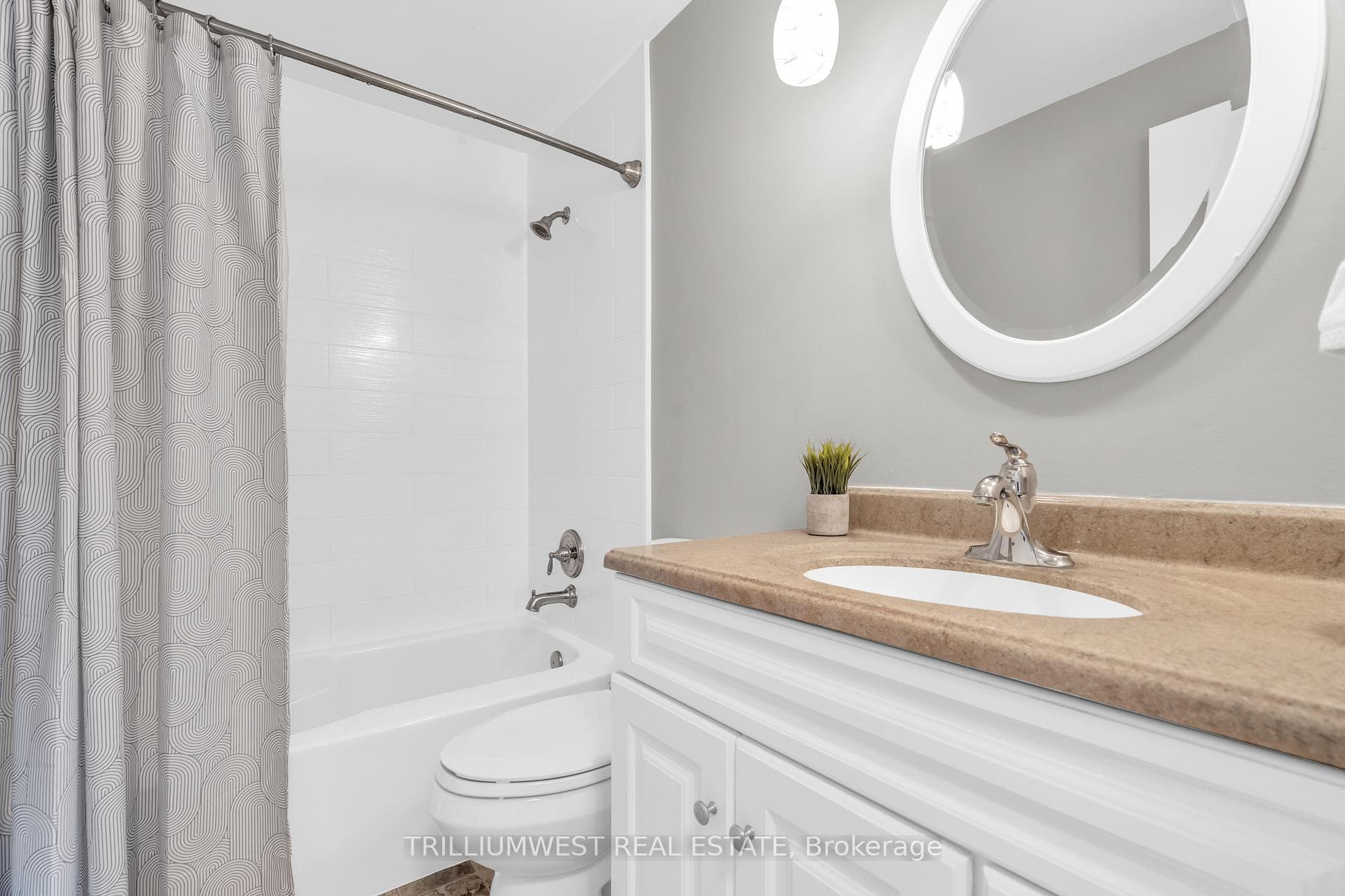 136 Broadview Avenue photo 20