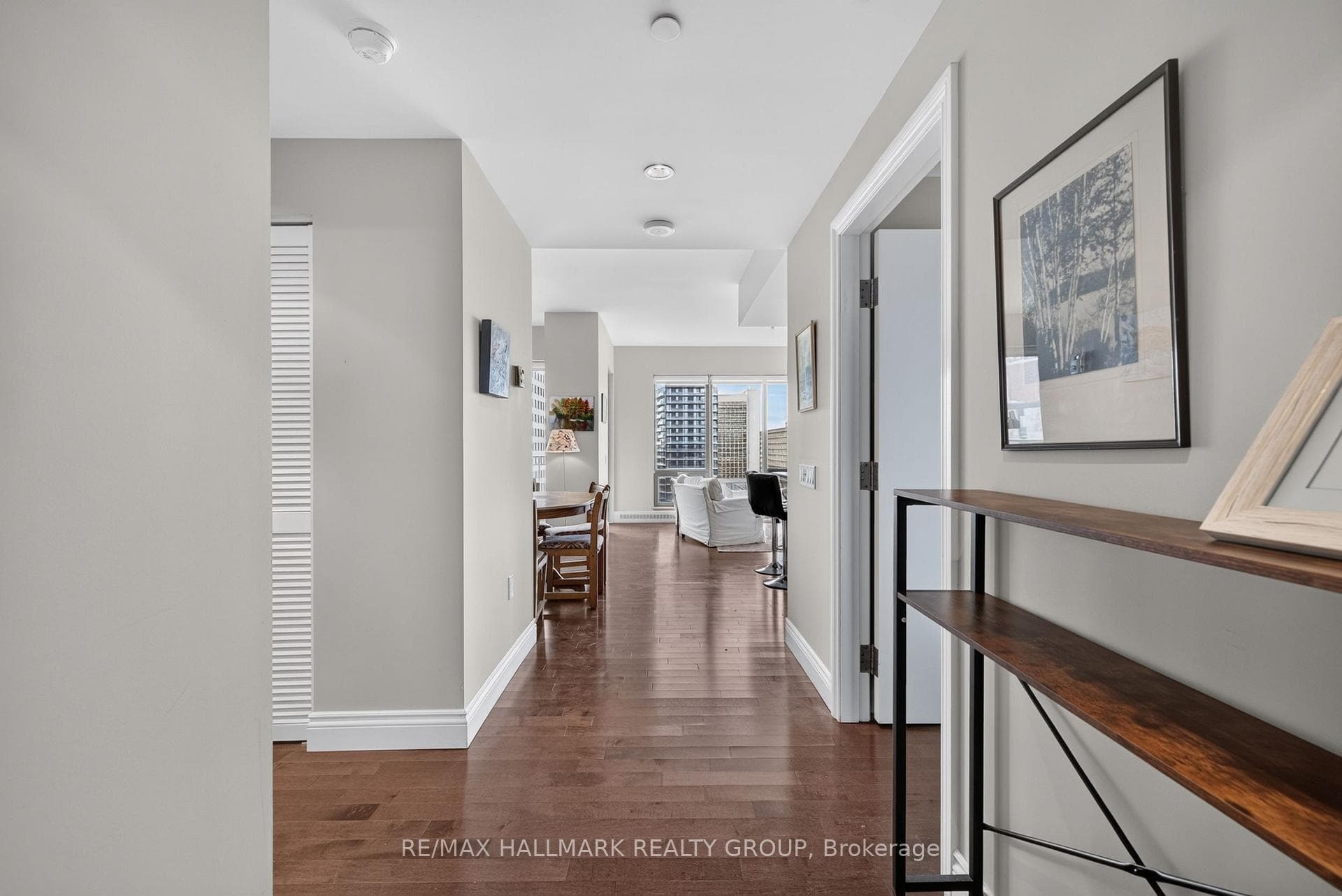 90 George Street Unit 1301 photo 4