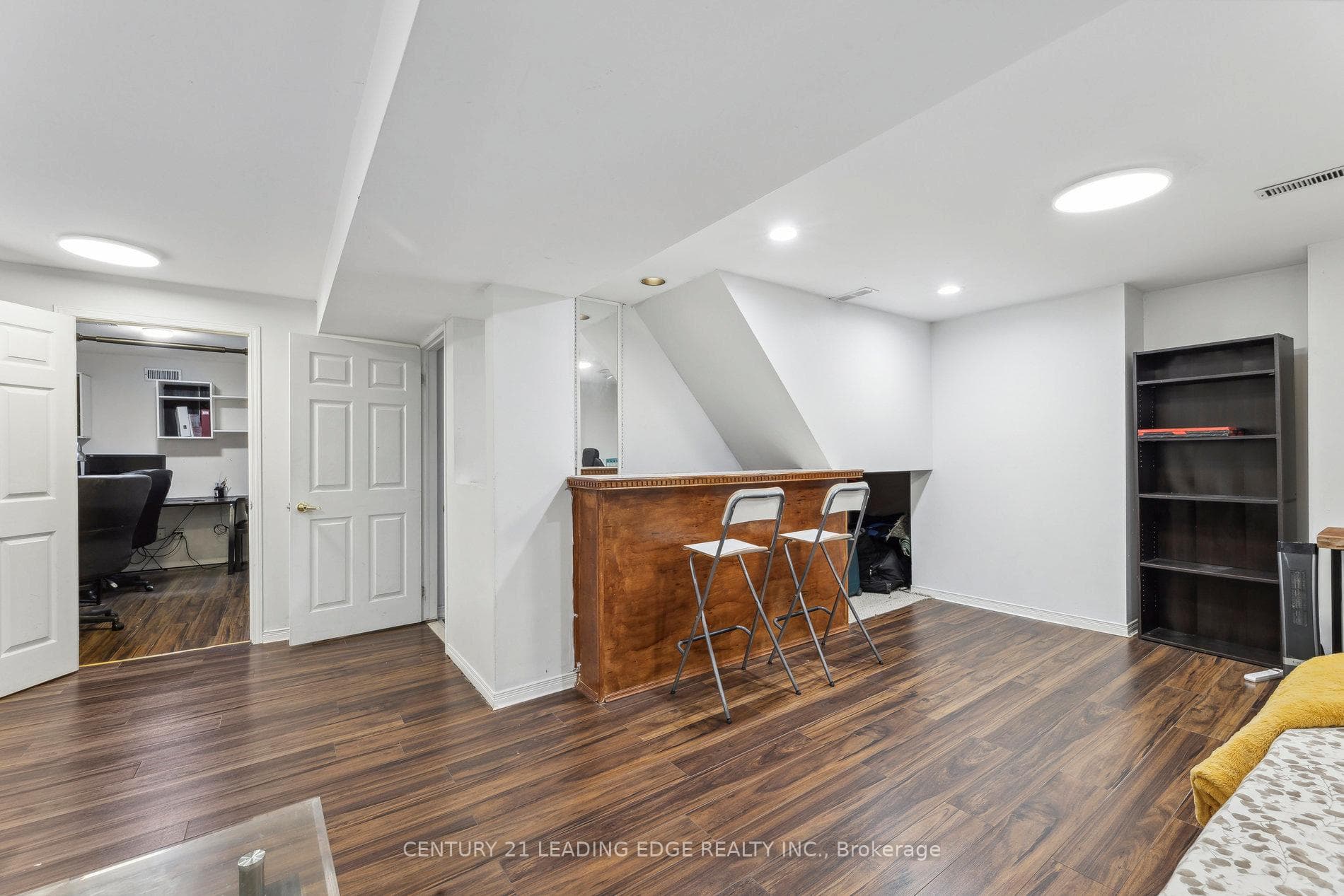 805 Red Maple Court photo 33
