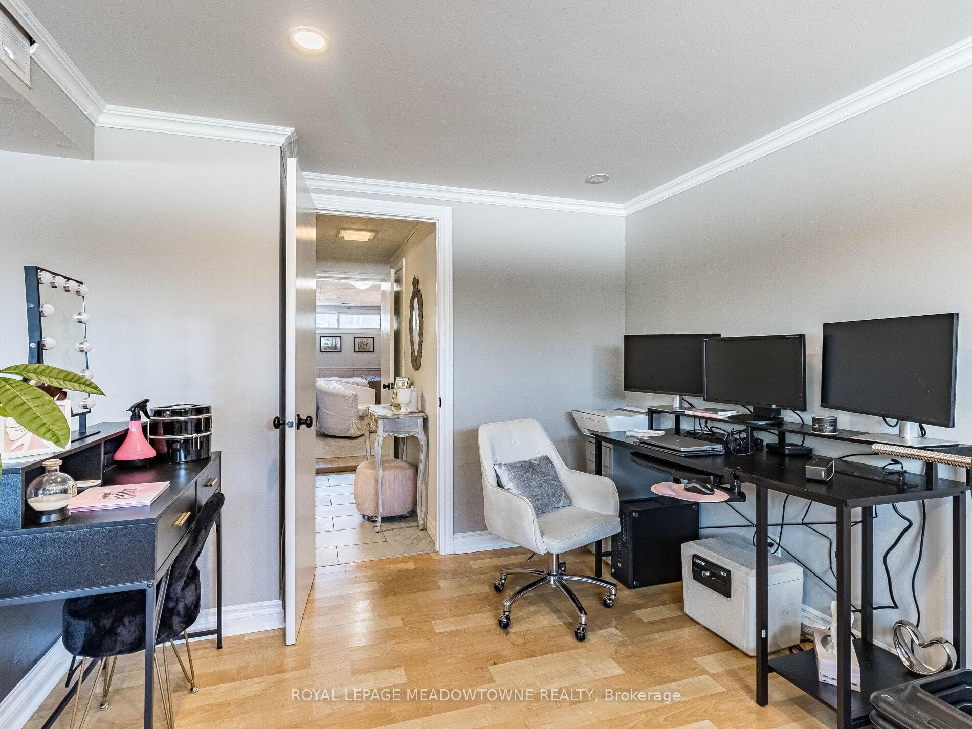 48 Chatsworth Drive photo 37