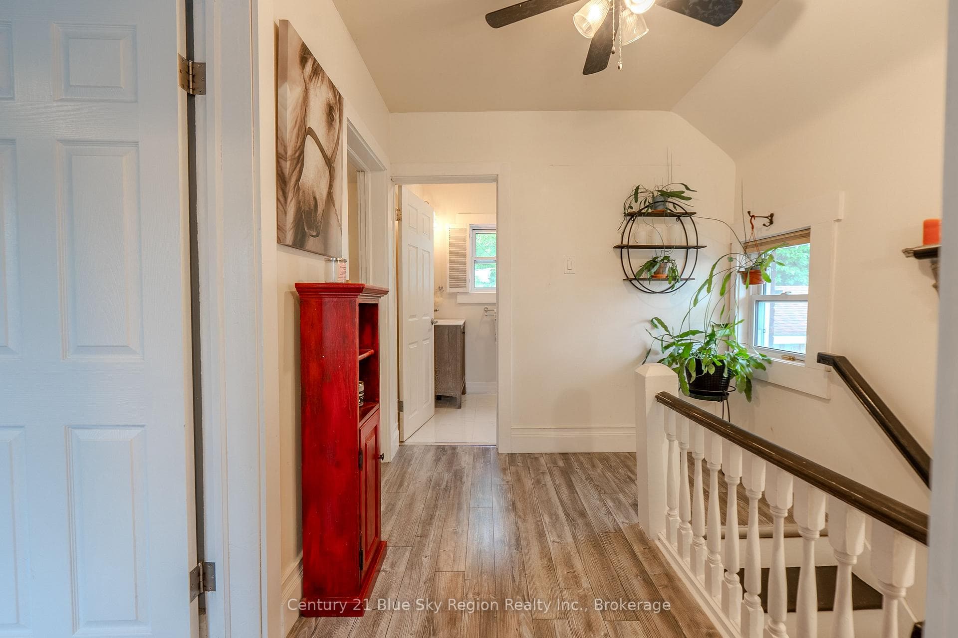 577 O'Brien Street photo 22
