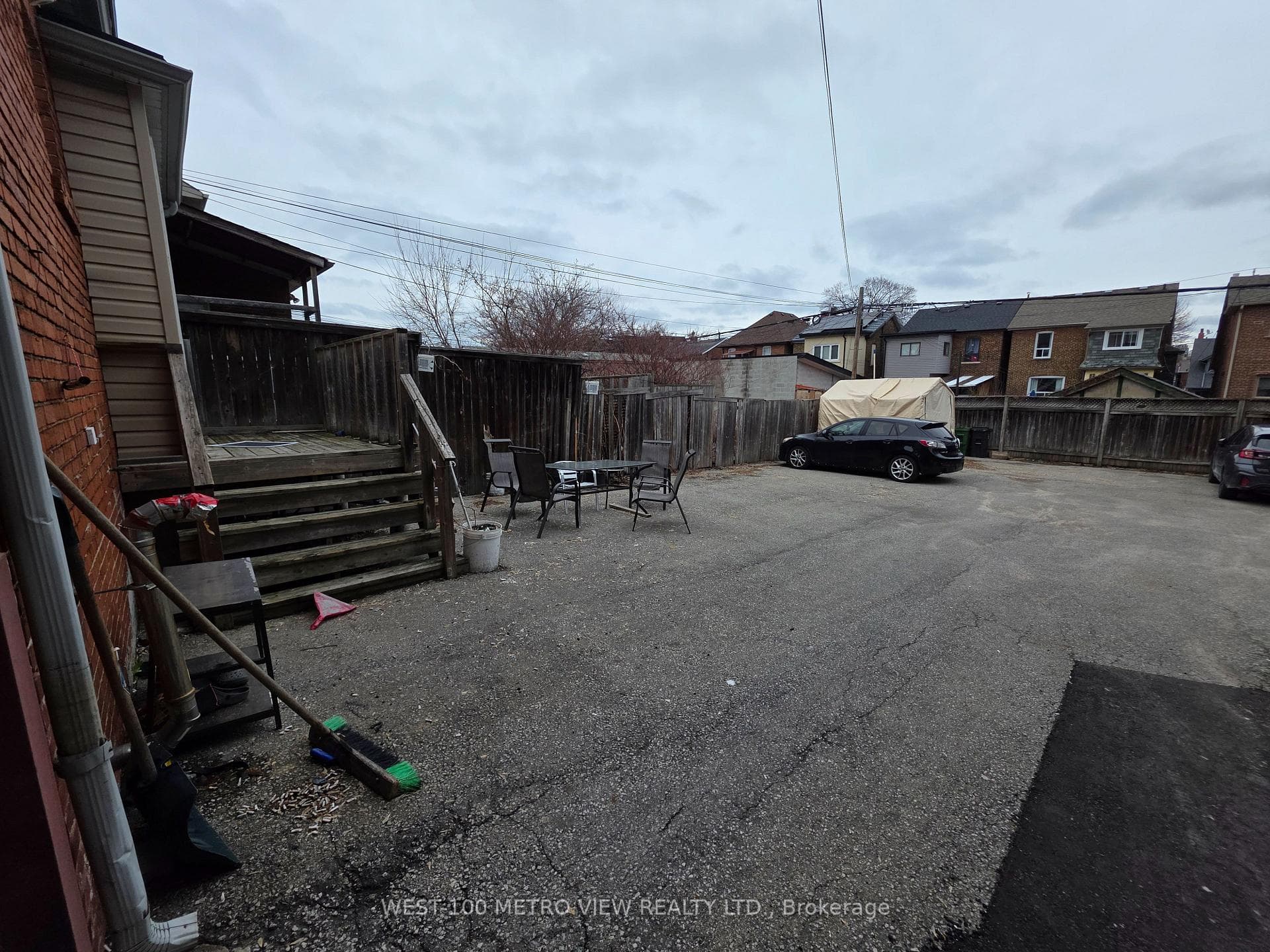 1733 Dufferin Street photo 11