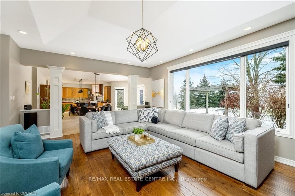 35 Karendale Crescent photo 17