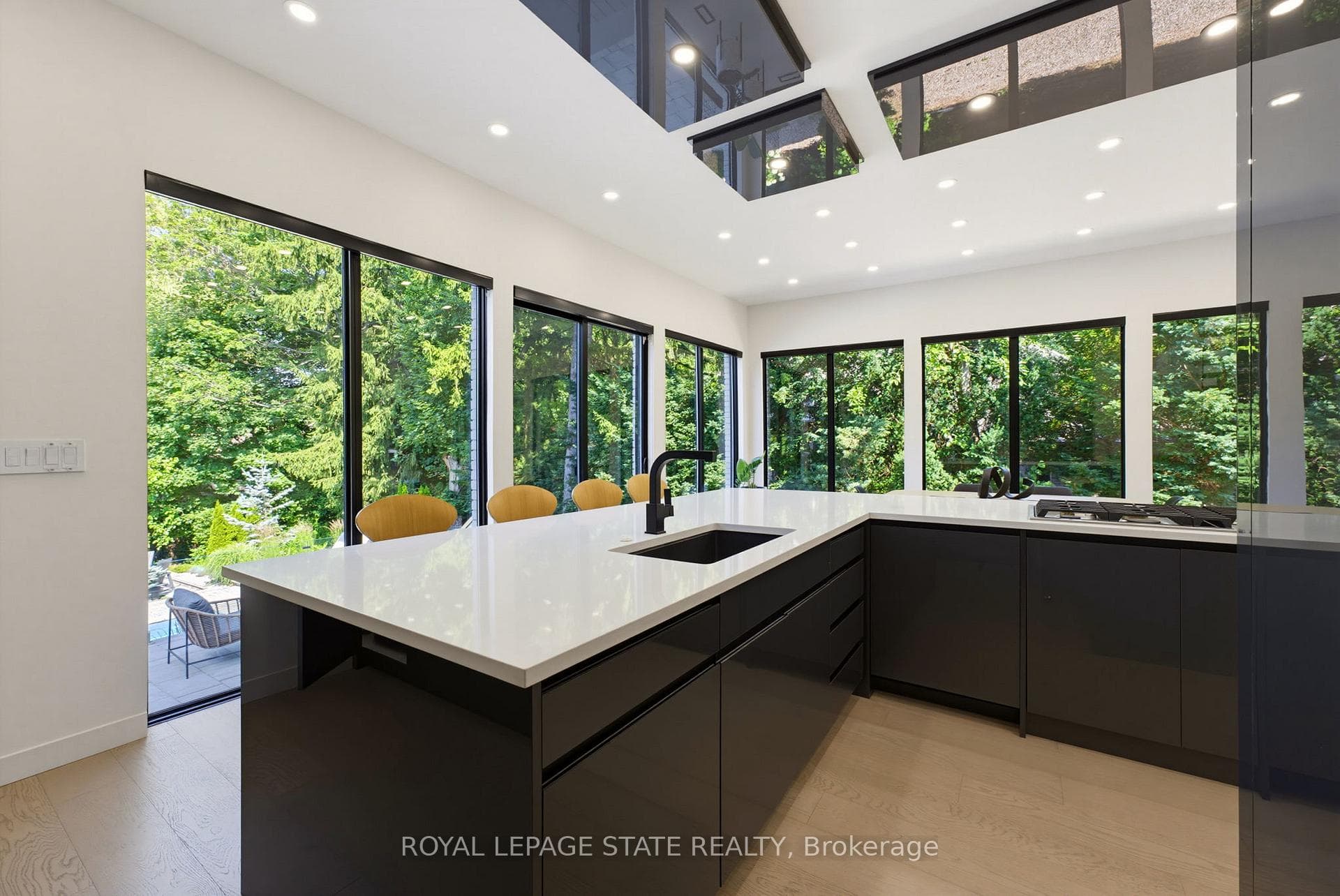 282 Robina Road photo 24