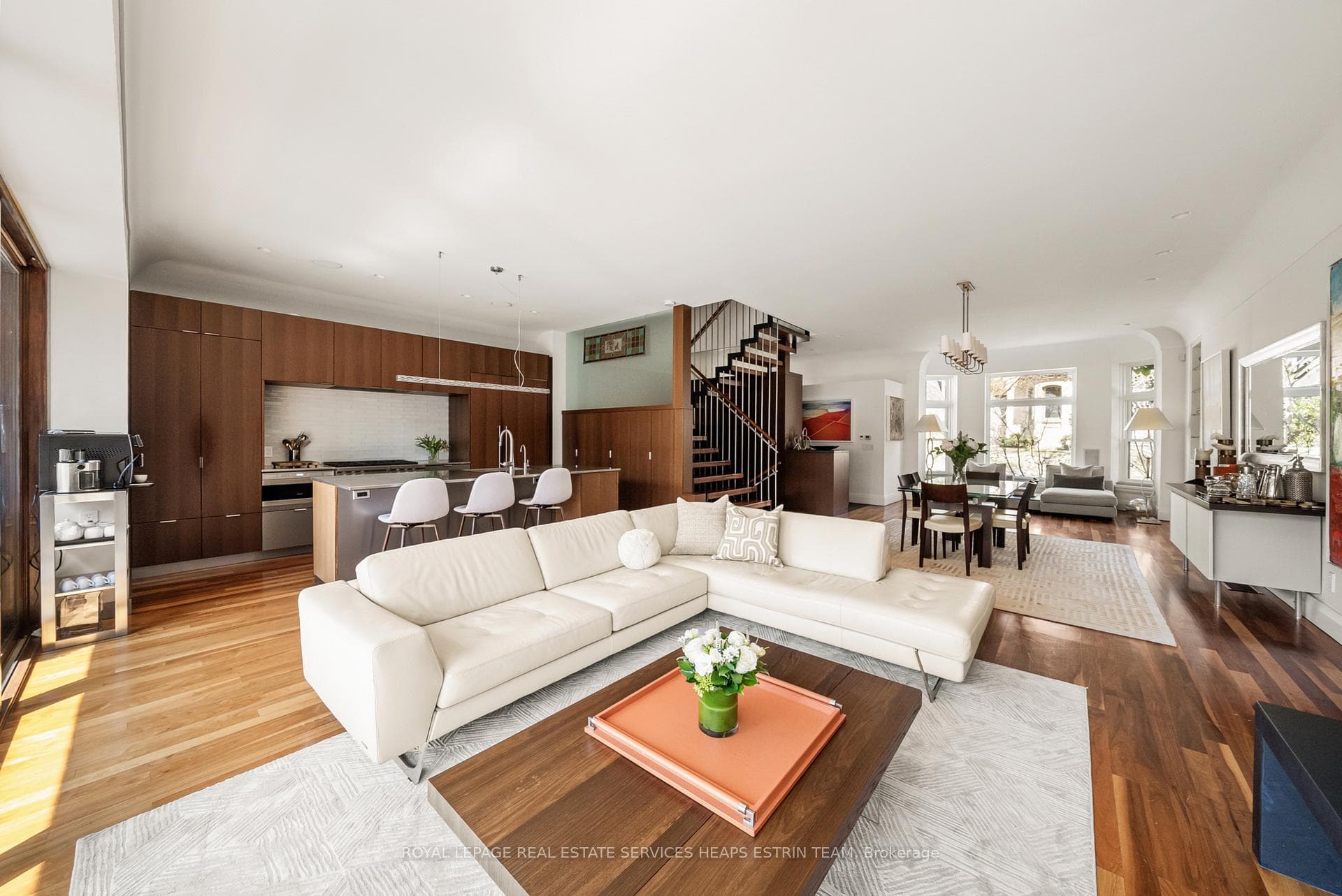 4 Meredith Crescent photo 15