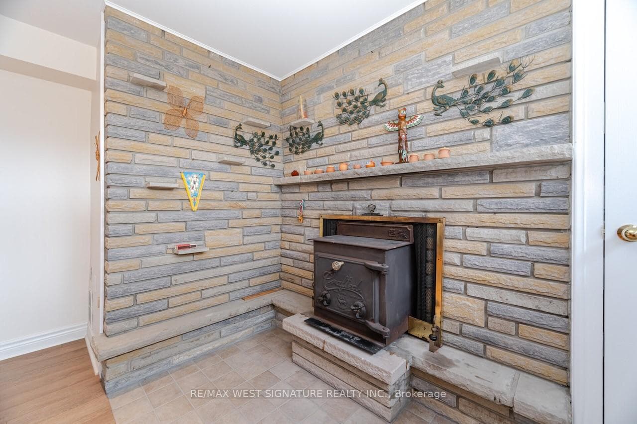 56 Dalegrove Crescent photo 24