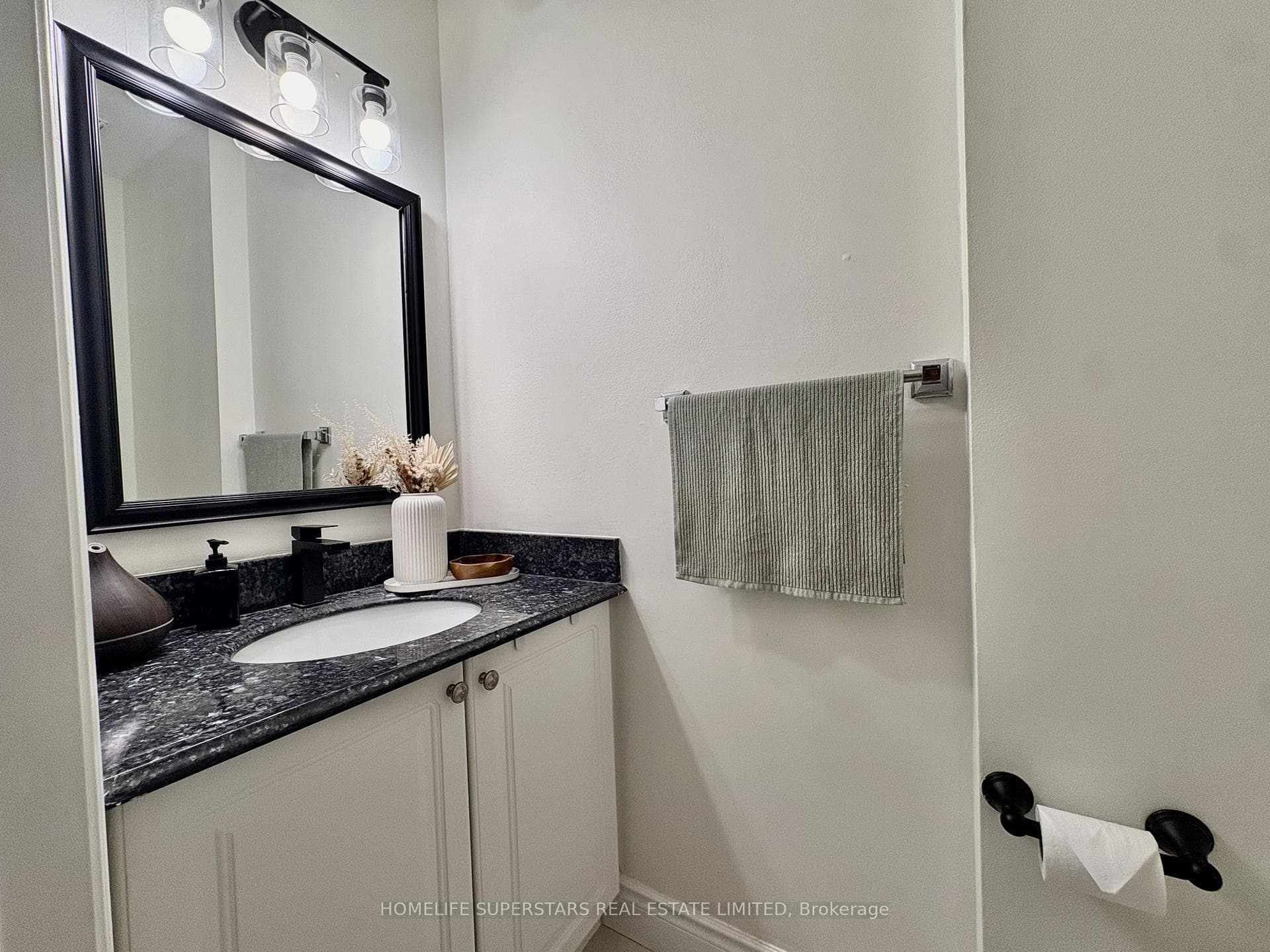 77 Horning Drive photo 5