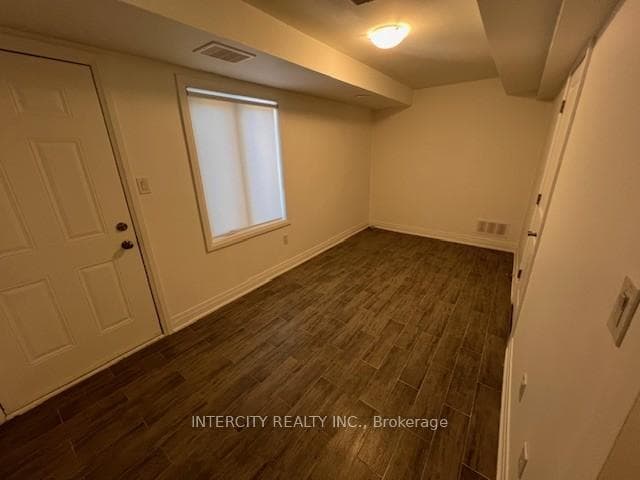 81 Vedette Way Unit Lower photo 13