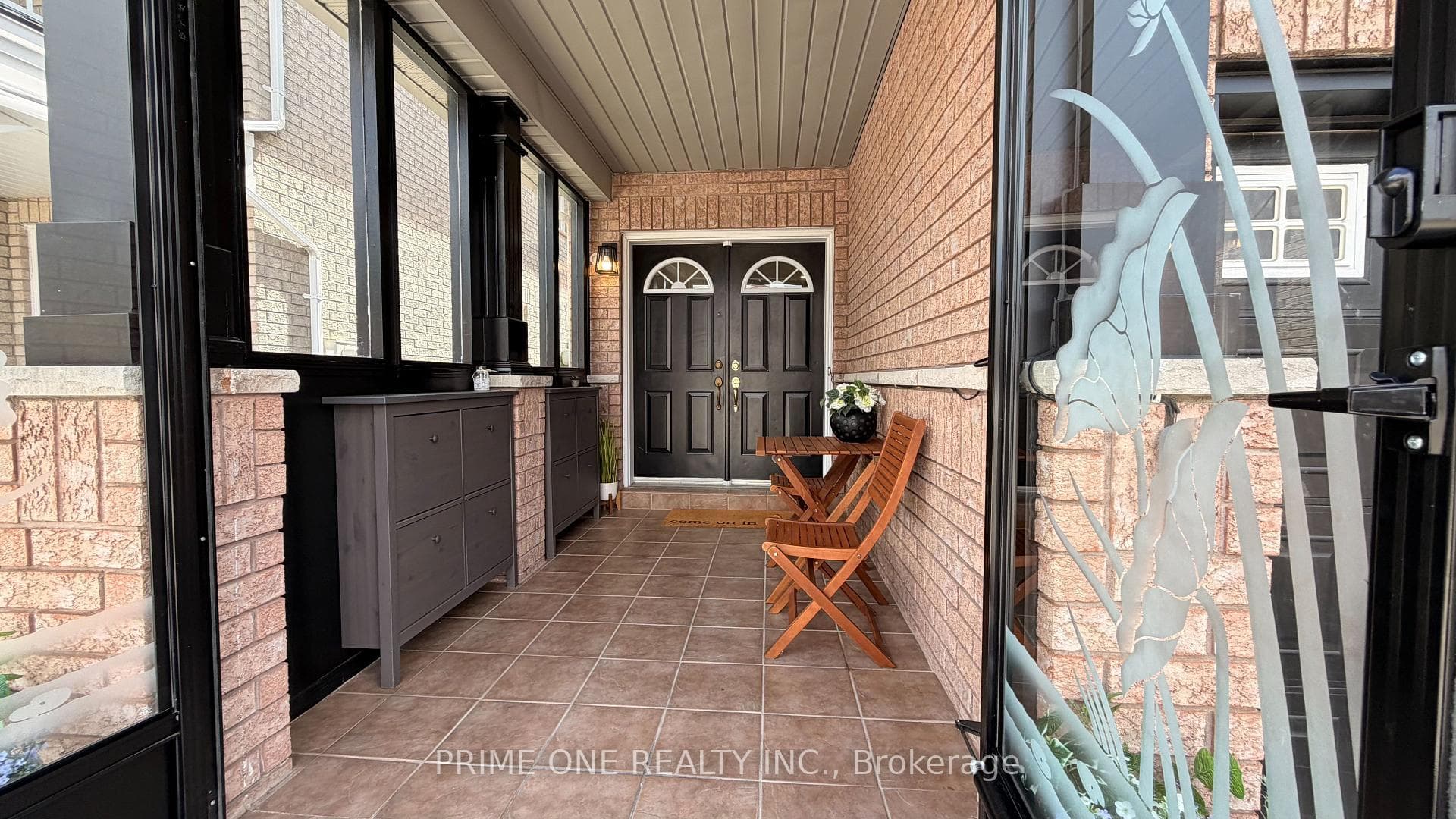 7124 Village Walk photo 3