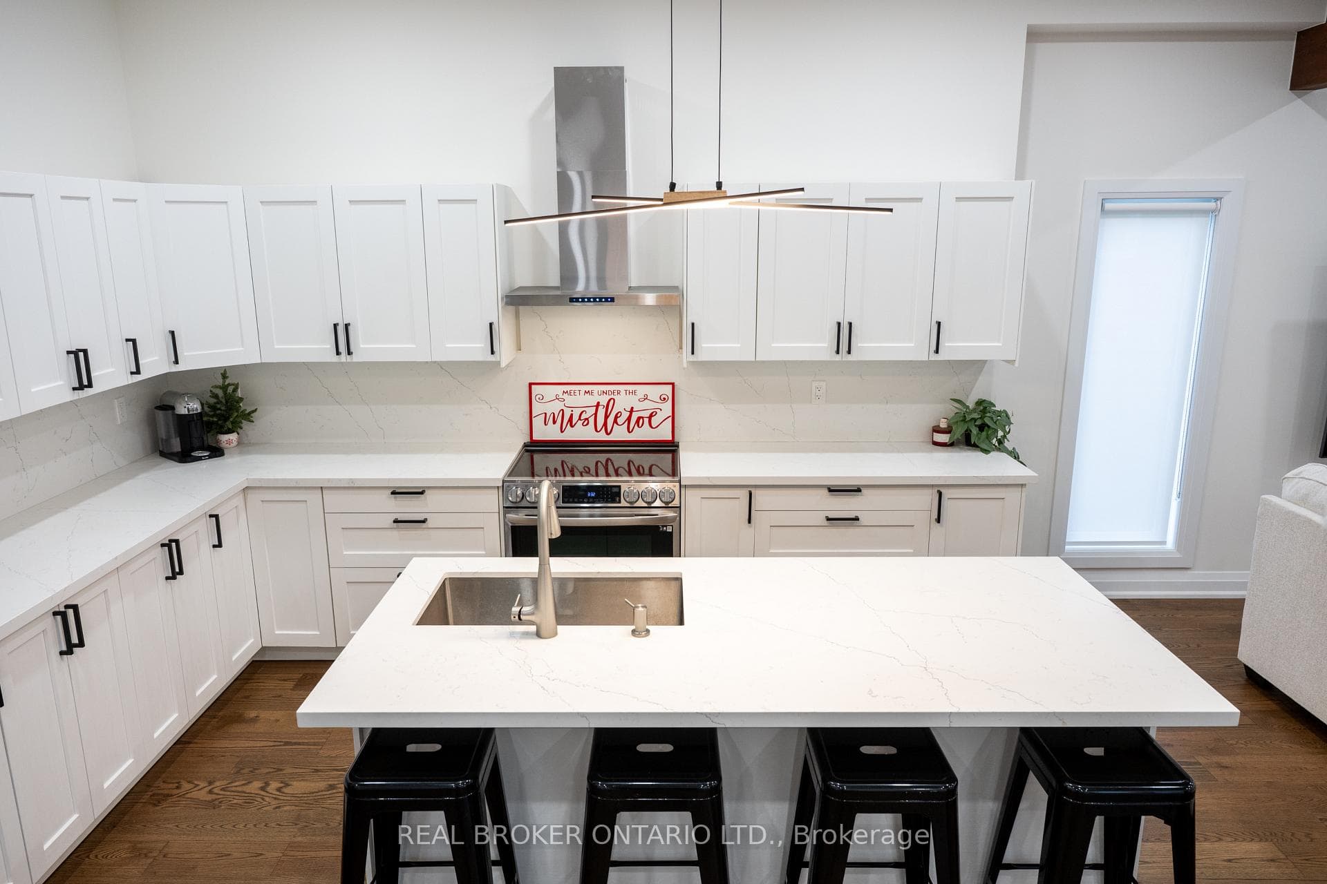 Modern. Minimal. Fresh.