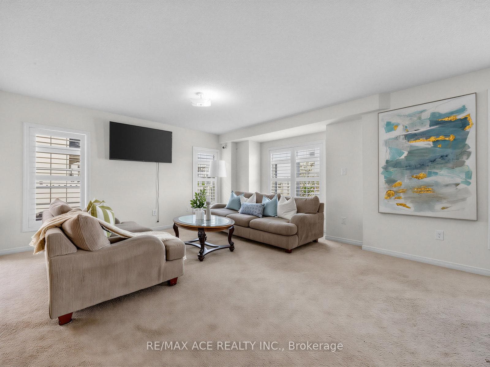 35 Turnerbury Avenue photo 12