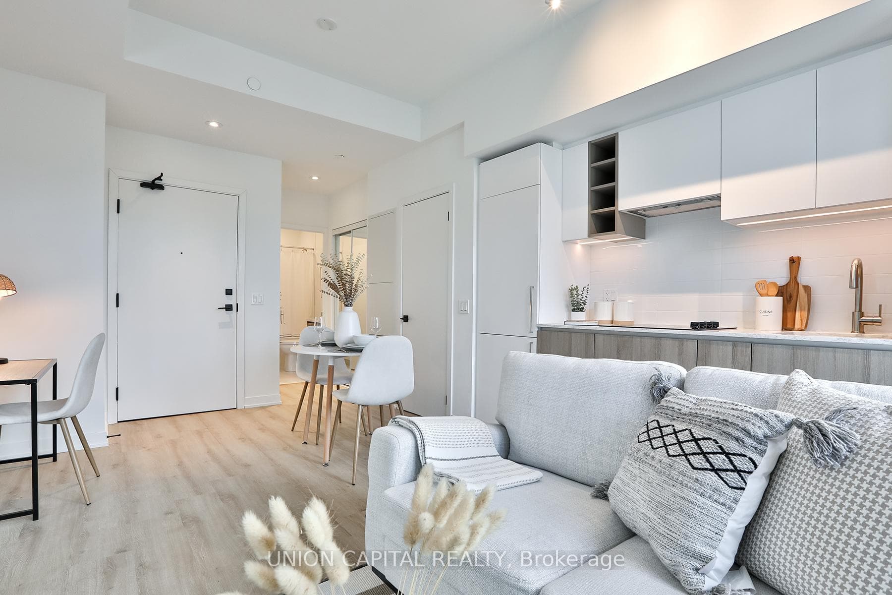 319 Jarvis Street Unit 1005 photo 5