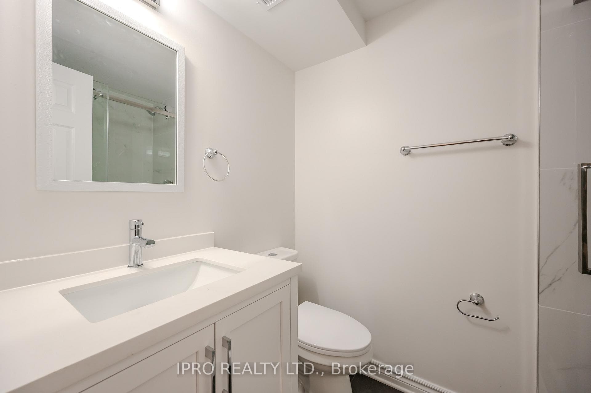 180 Westvale Drive photo 32