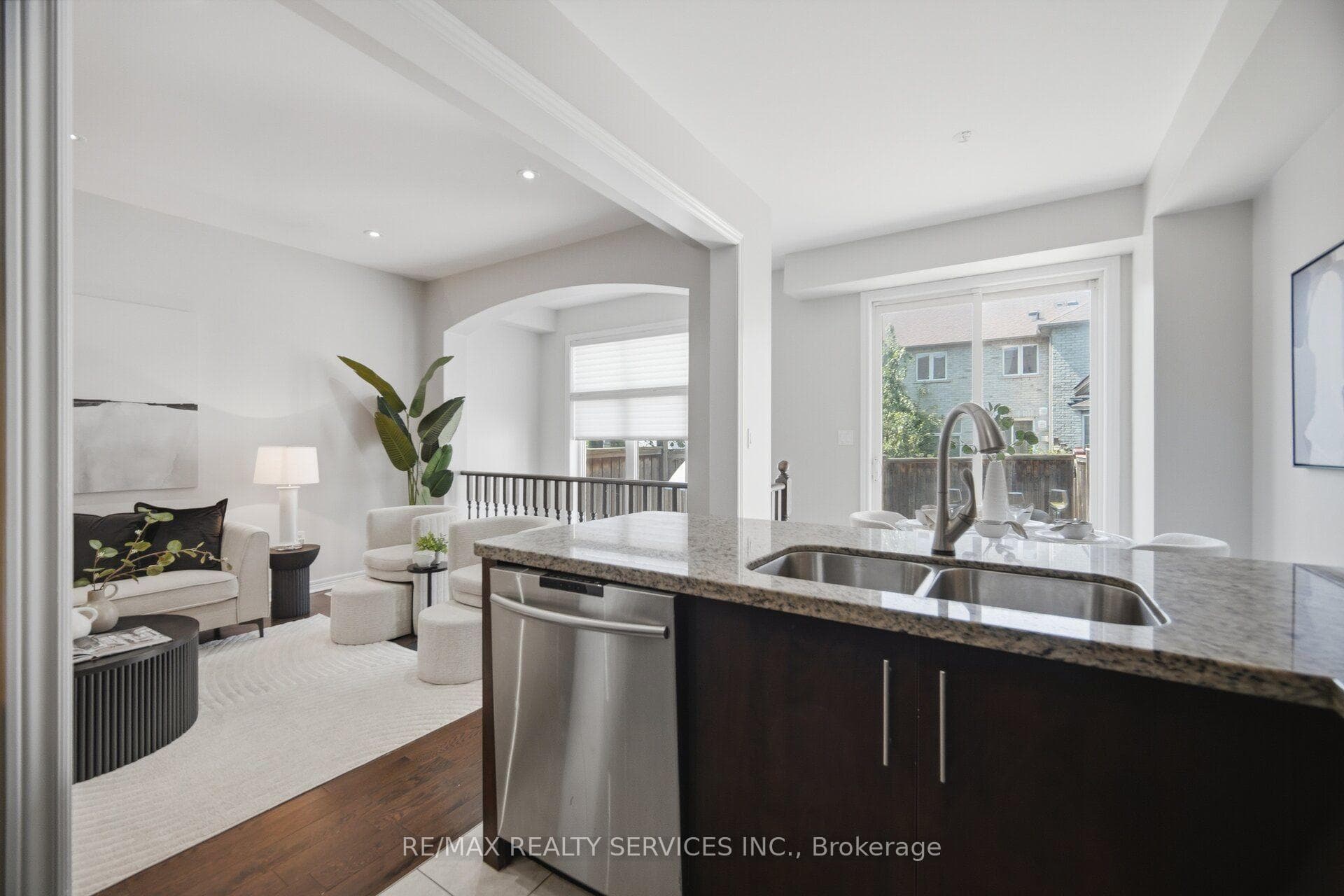 54 Losino Street photo 20