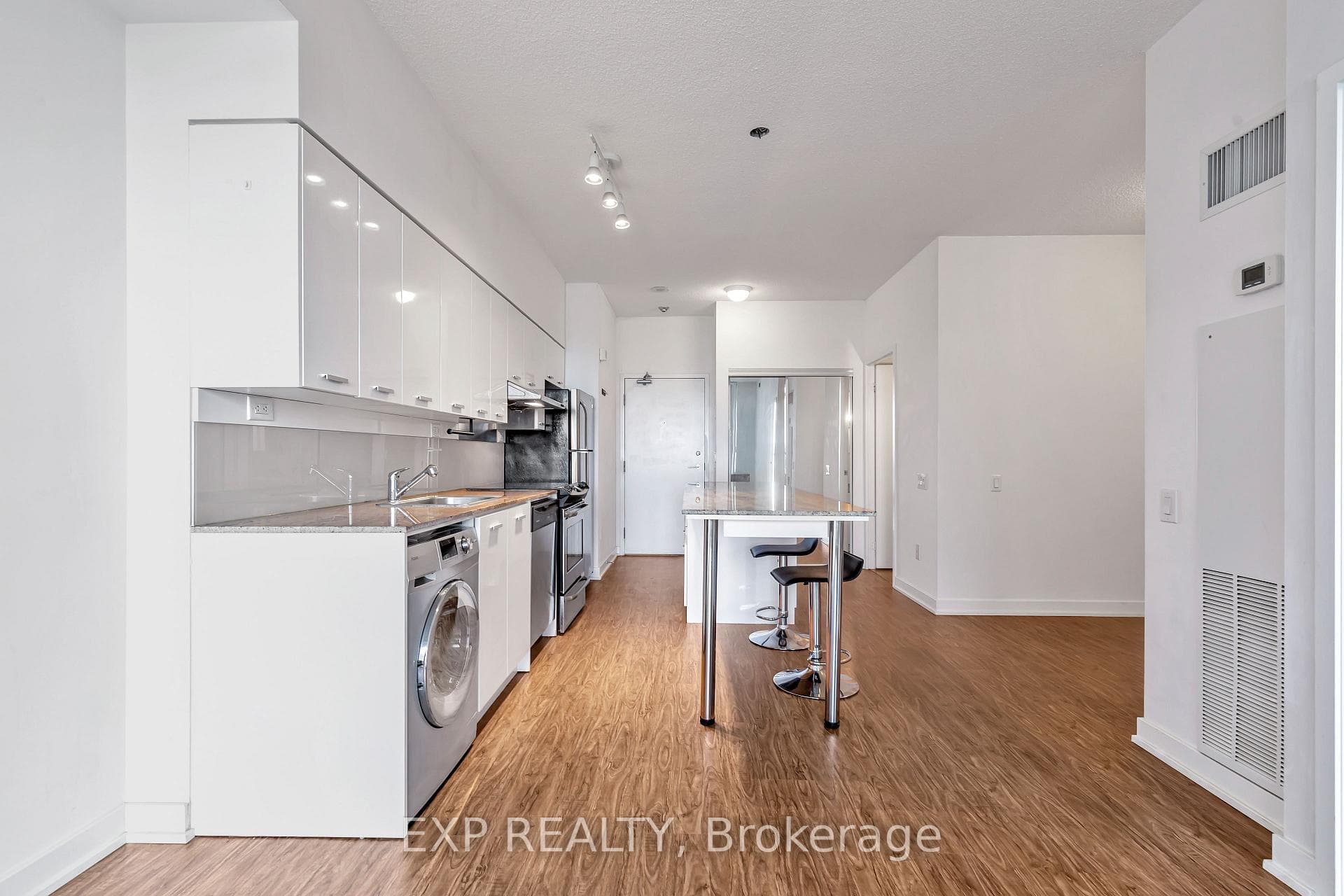 29 Singer Court Unit 2508 photo 5