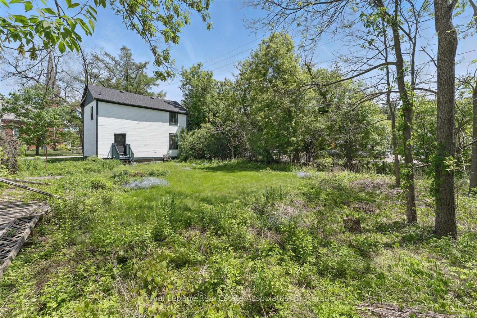 401 Draper Street photo 23